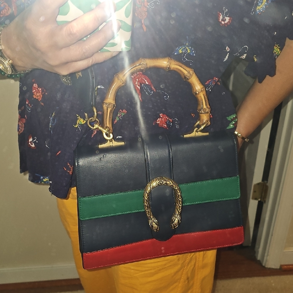Gucci Black and Green Crossbody Bag with Structured Design